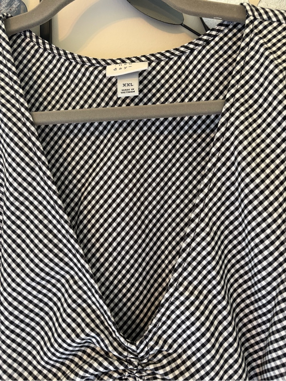 a new day Black & White Gingham Ruched Front Crop Top - Picture 4 of 8